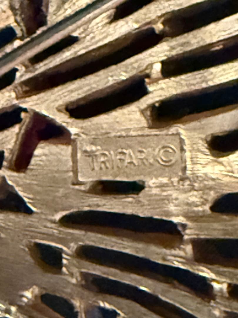 lotuscloud 2541⭐️TRIFARI トリファリヴィンテージブローチ