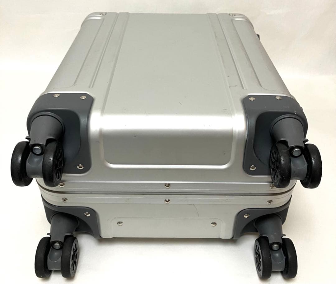 送料無料 ゼロハリバートンGEO ALUMINUM3.0 Carry-On31L