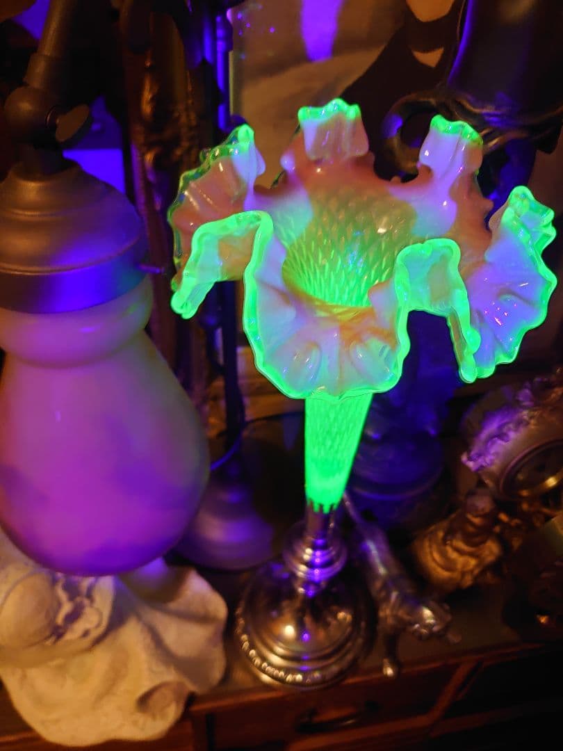 フランス1890s'ヴィクトリアン「イパーン 」クランベリー ヴァセリンSP花器