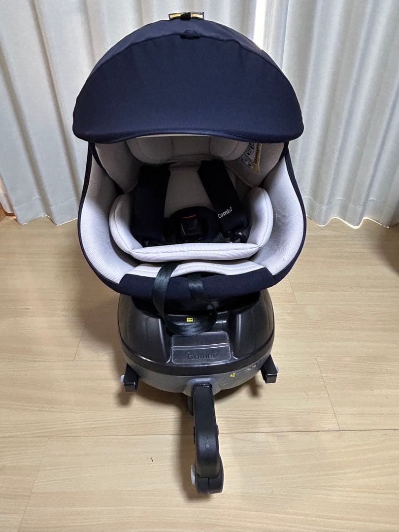 T*様 Combi クルムーブスマートlight ISOFIX ネイビー
