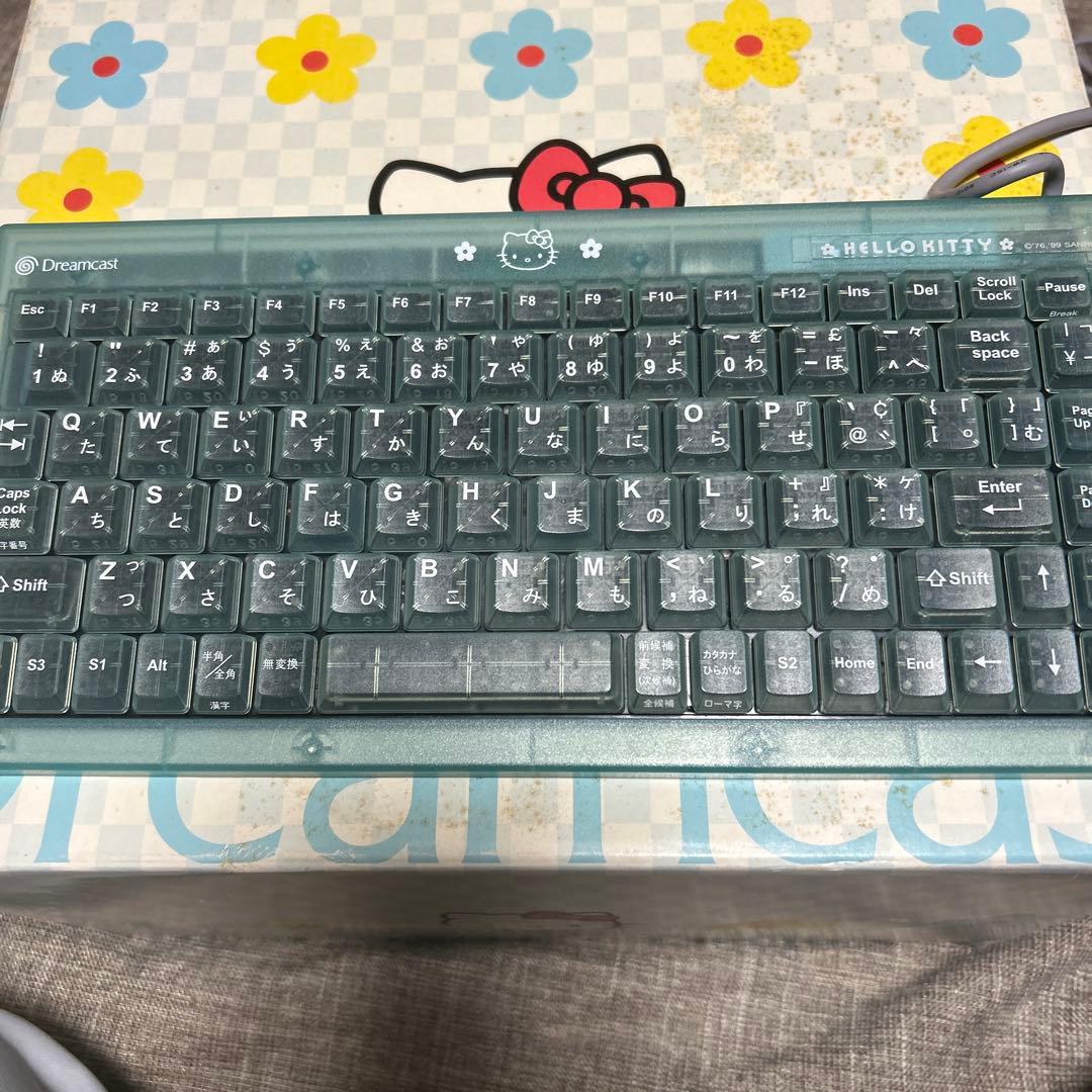 ハローキティ ドリームキャスト 本体とキーボードセット