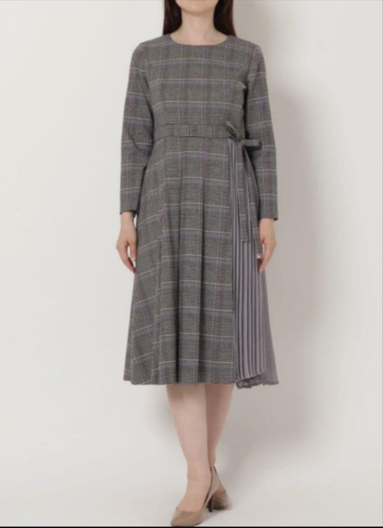 定価約３万円【42】ローズティアラ　RoseTiara　プリーツ切替フレアワンピ