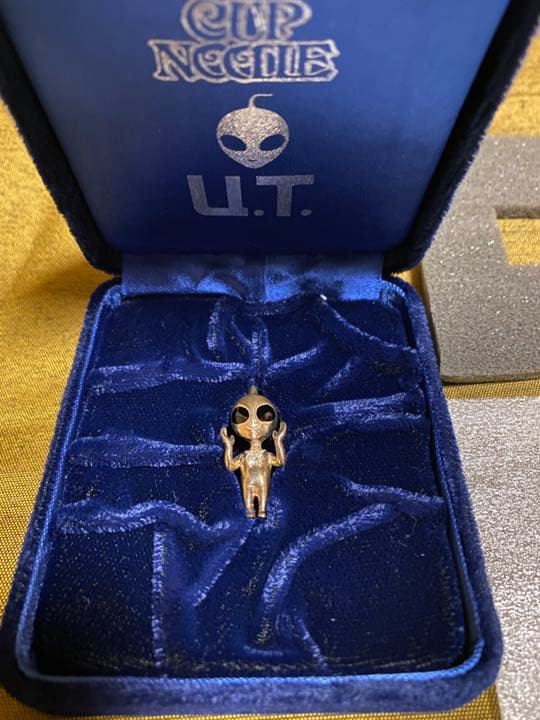 セール！激レア　純銀フィギュア　ダイヤモンド付き　保存状態良　日清✖︎UT