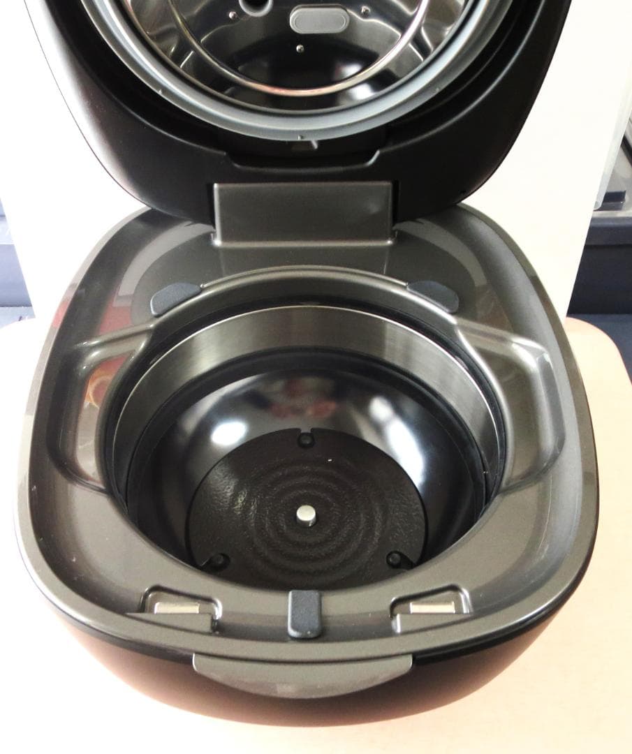 タイガー炊飯器土鍋圧力JPL-H10NK 5.5合【1回だけ使用】