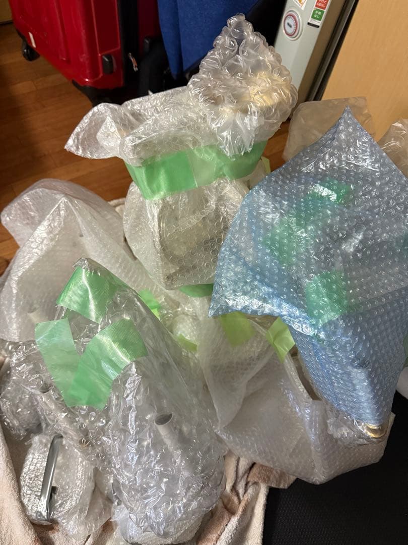 クリスタルガラス　ゴールドメッキスペイン製　ハンドメイド　シャンデリア引き取り