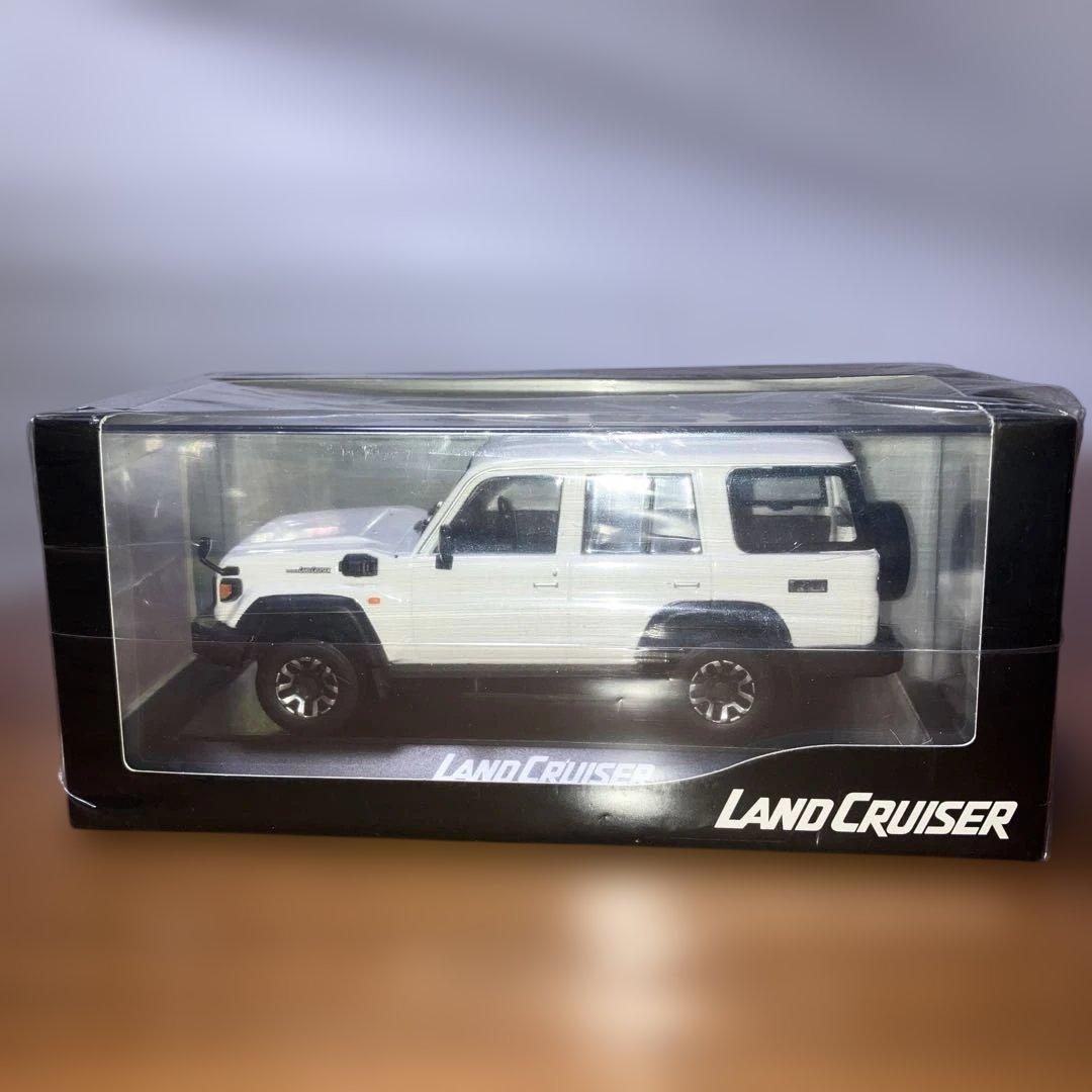 トヨタランドクルーザー70 ミニカー カラーサンプル スーパーホワイトII非売品