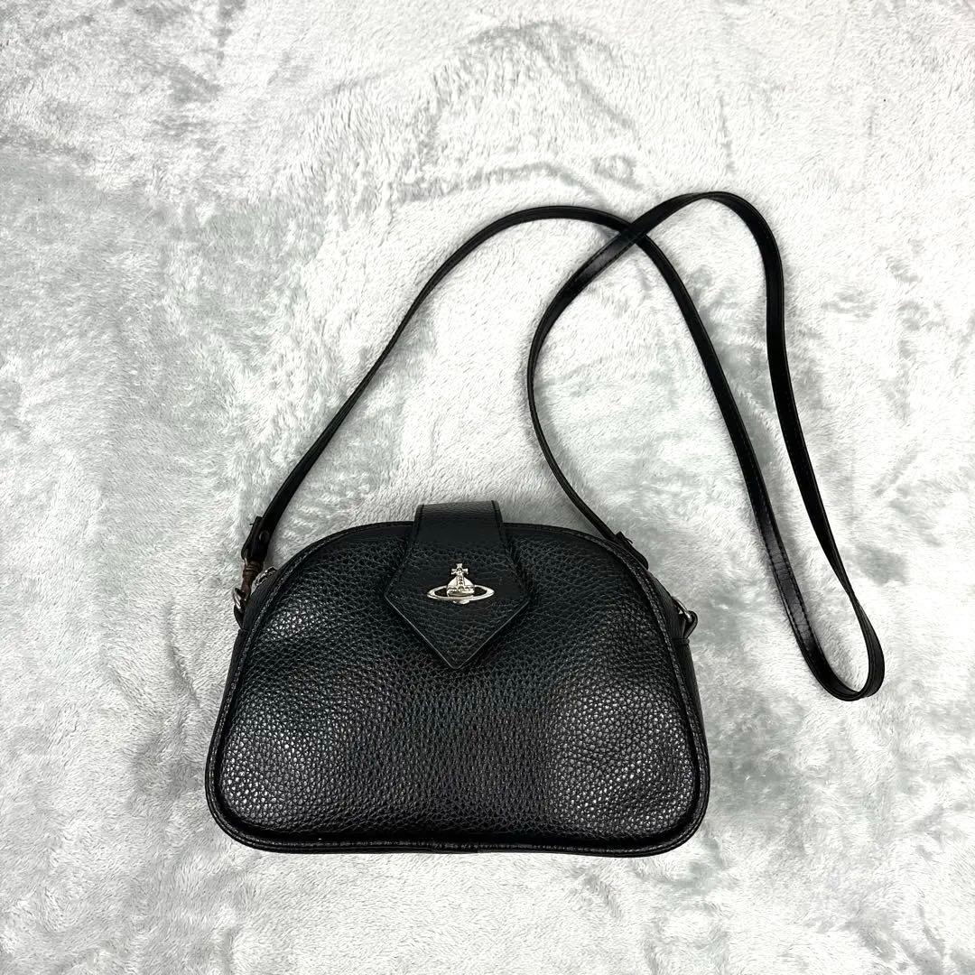 Vivienne Westwood ショルダーバッグ 斜め掛け◎ ブラック 黒