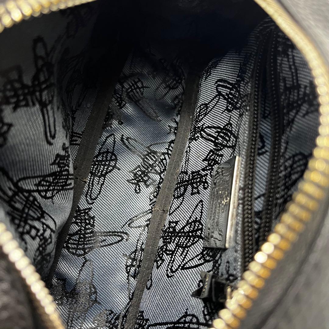 Vivienne Westwood ショルダーバッグ 斜め掛け◎ ブラック 黒