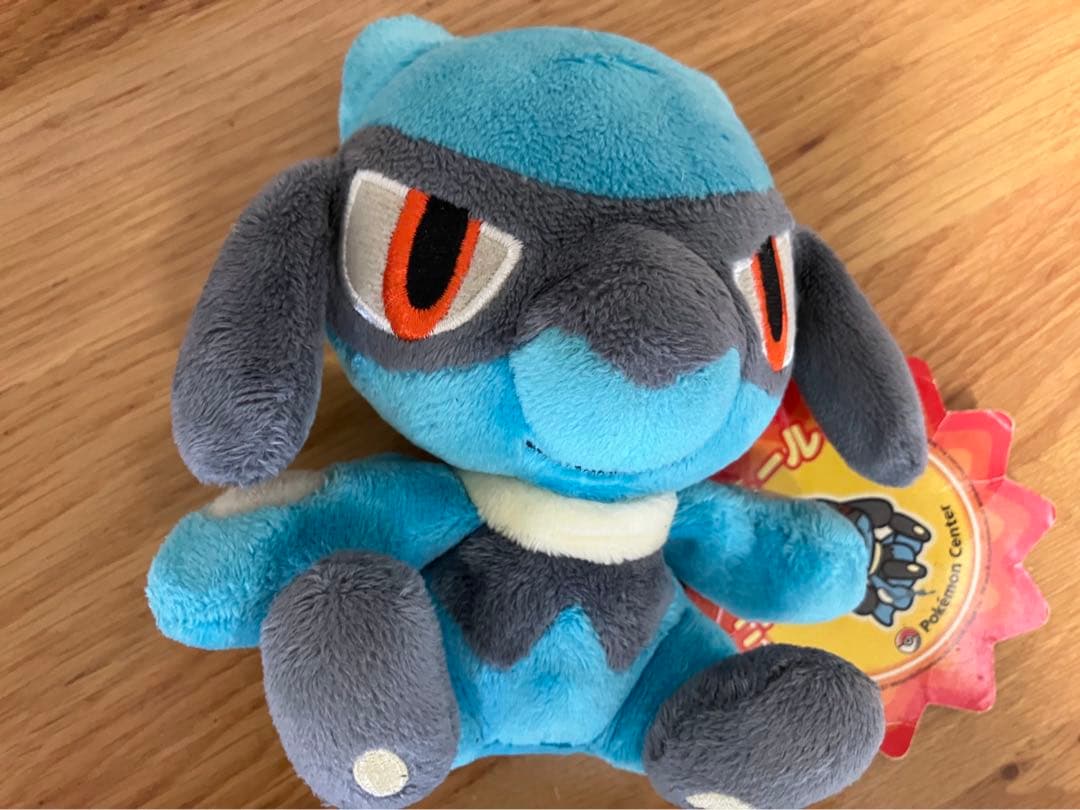 リオルドール　ぬいぐるみ　タグ付き