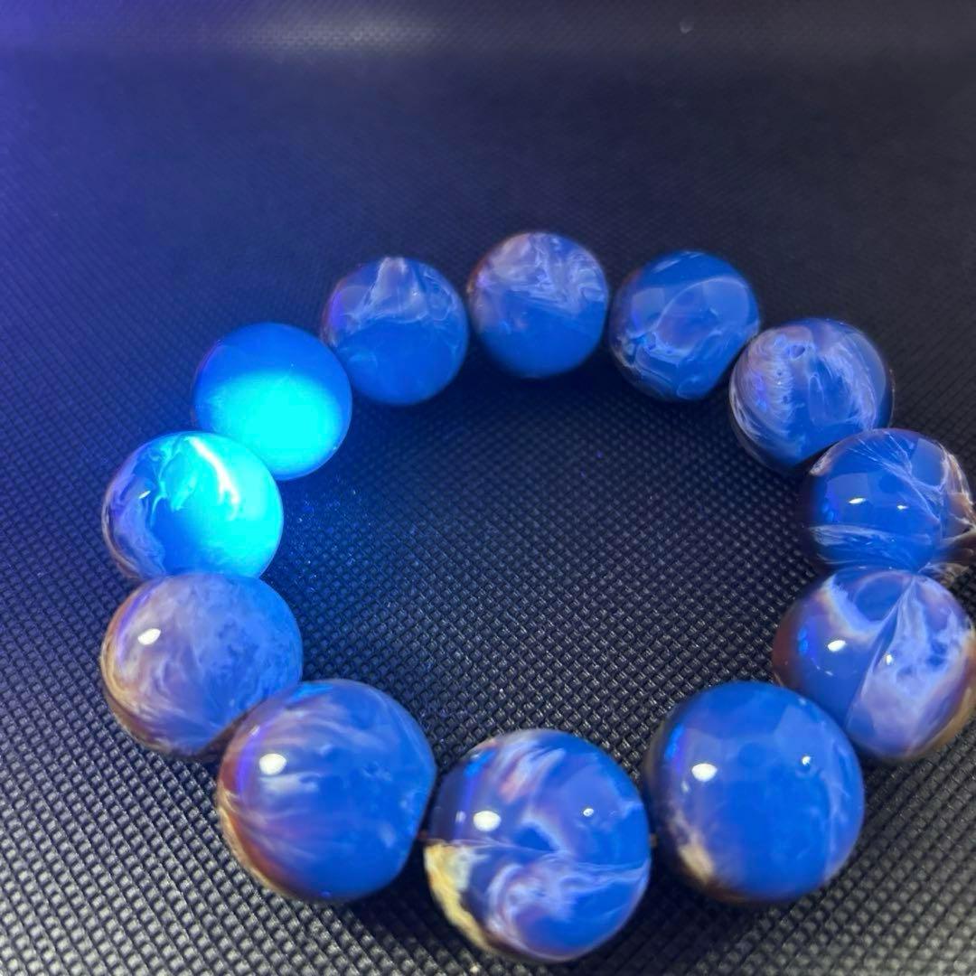 花琥珀のブレスレット ブルーアンバー 大粒