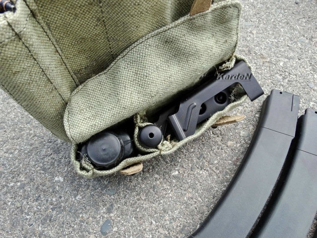 ロシア/ソ連実物 PP-19 01 Vityaz 9×19mm マガジンポーチ