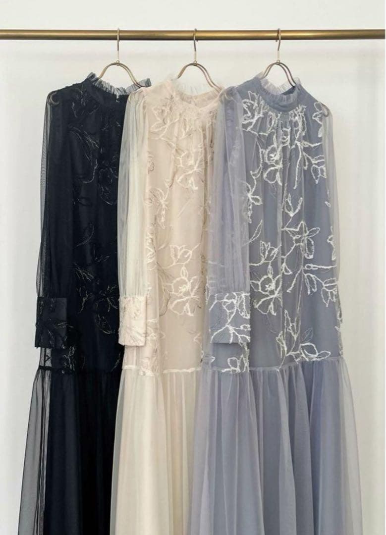 7★新品★La cadence　フェザーフラワーチュールドレス　M