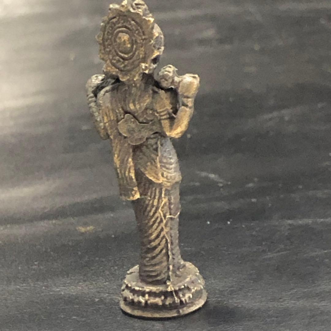 珍品◼️また蔵から謎の優しそうなお顔の金属製の神様の直立仏像が出て来ました。