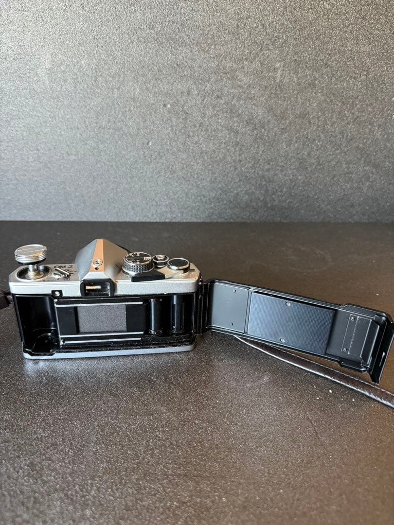 オリンパス　フィルムカメラ　OM-2