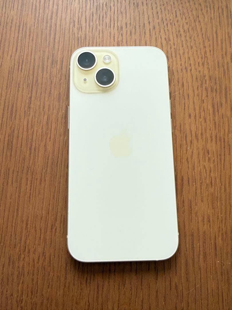 Apple iPhone 15 イエロー