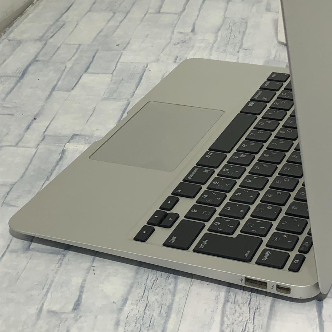 Macbook Air MJVM2J/A 11インチ Early 2015　本体