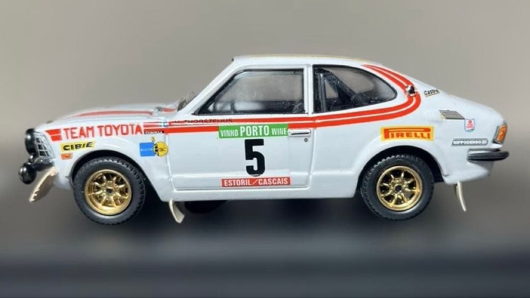 ミニカー1/43 トロフュー トヨタ カローラ レビン （TE27）150台限定