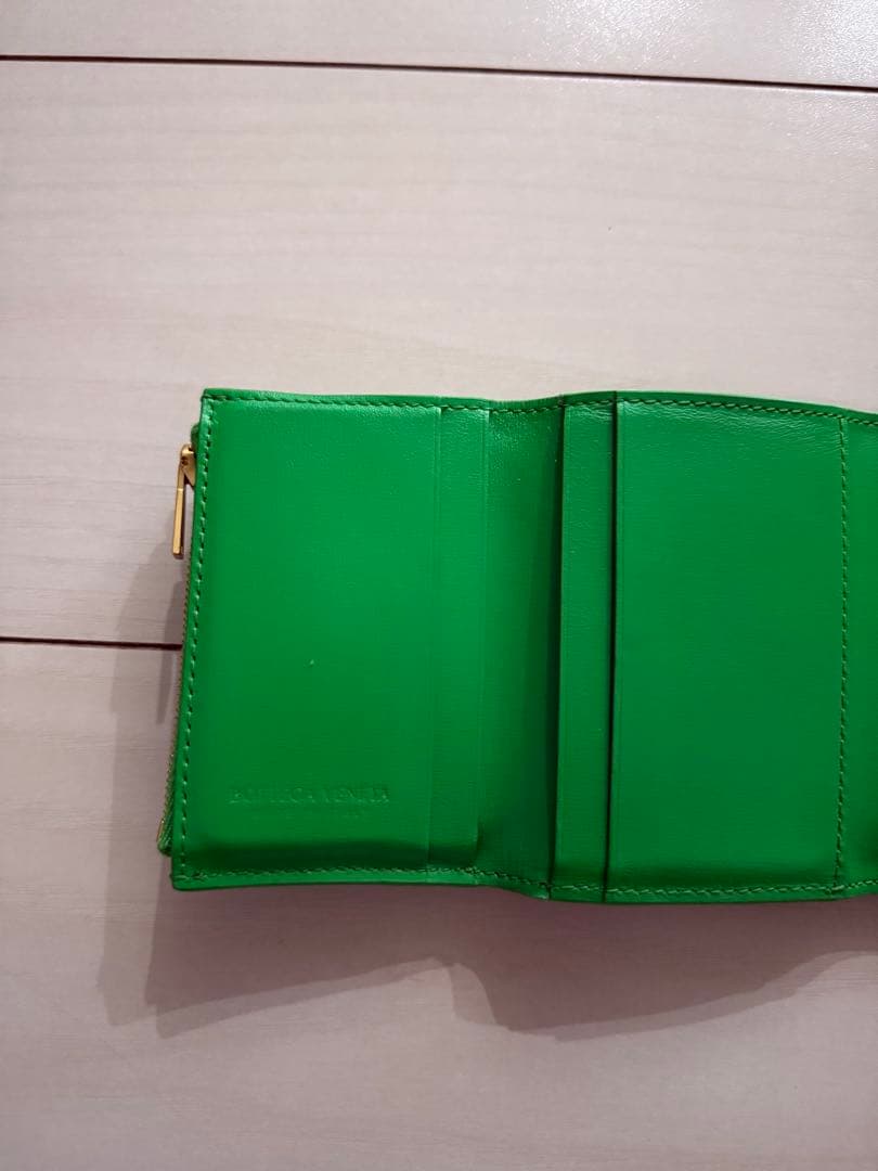 ボッテガヴェネタ　イントレチャートタイニー　3つ　折ウォレット