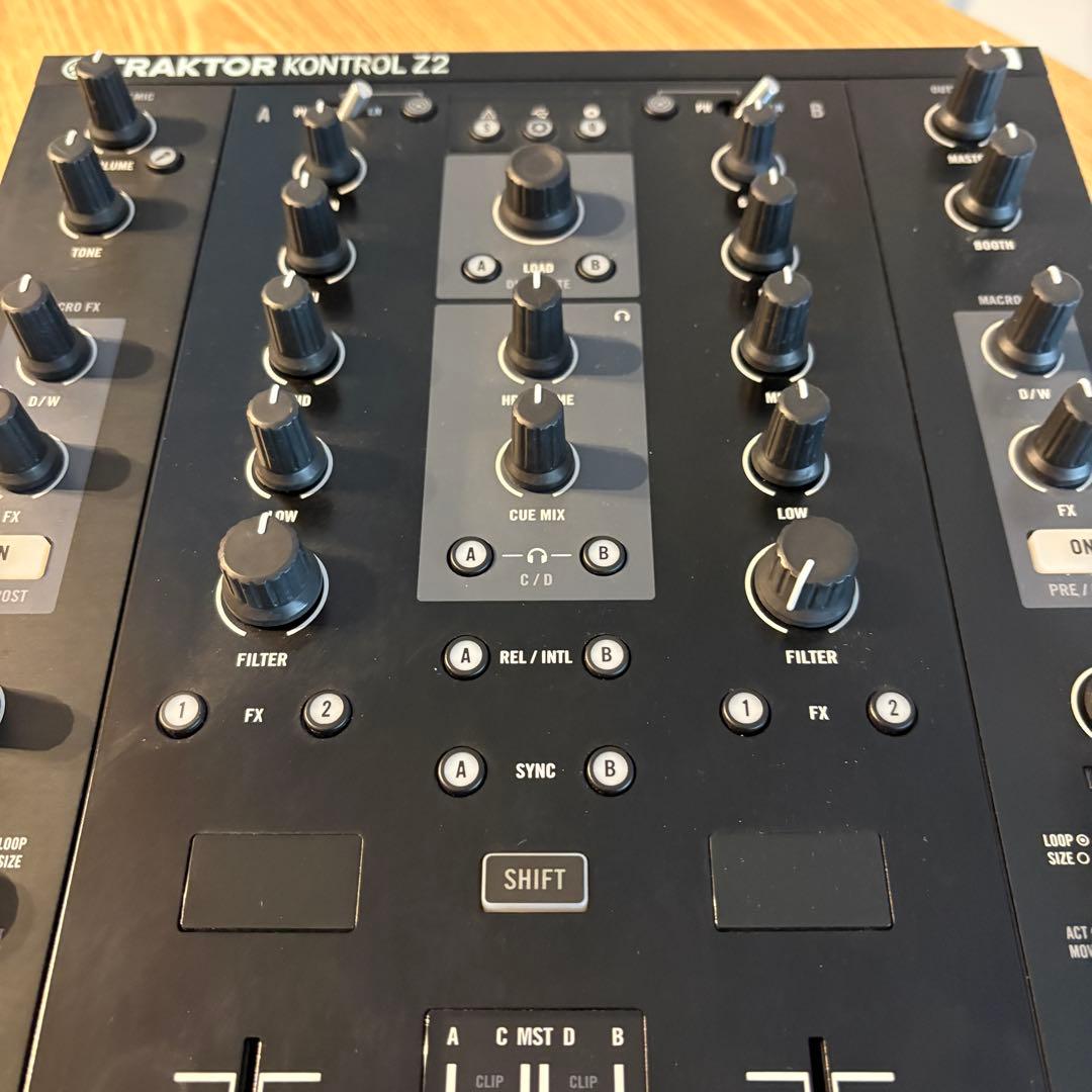 KONTROL Z2 DJミキサー