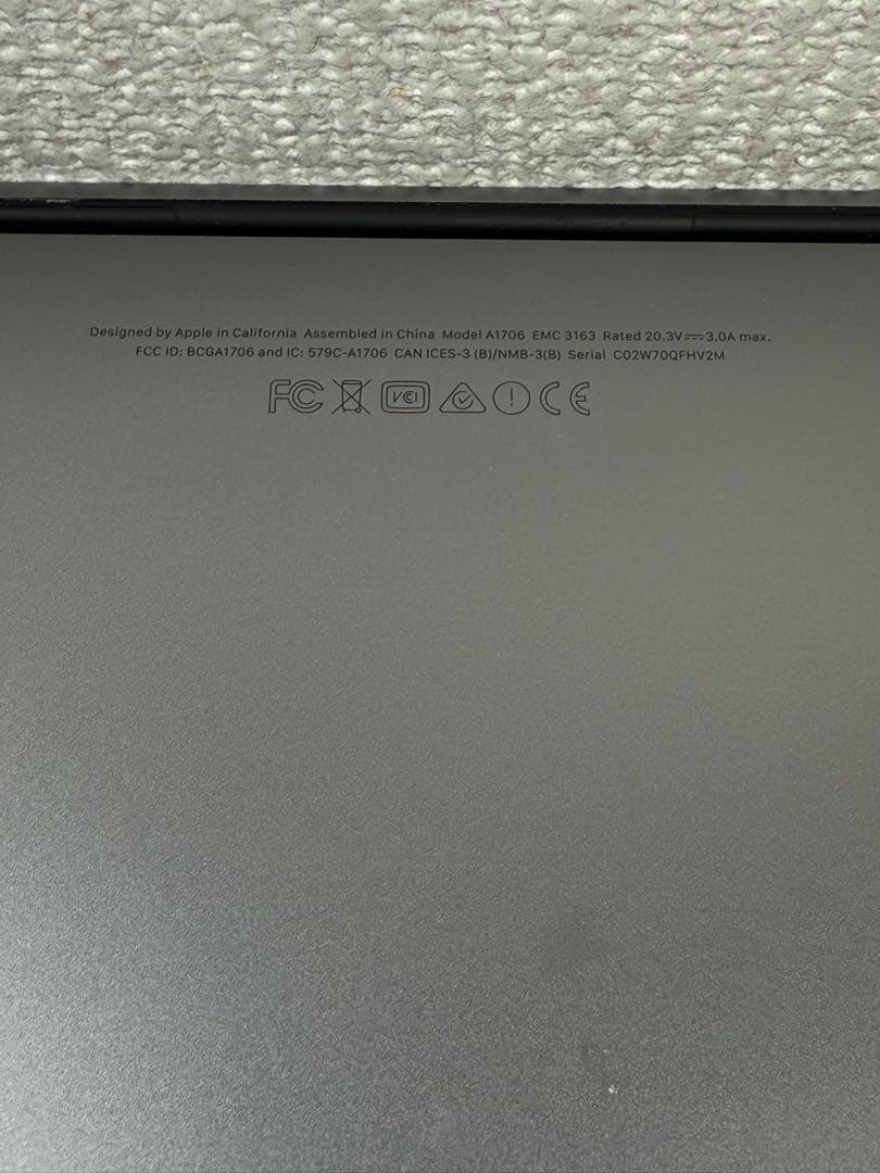 MacBook本体 MacBook Pro 13 2017 Touch Bar i5/8GB/500