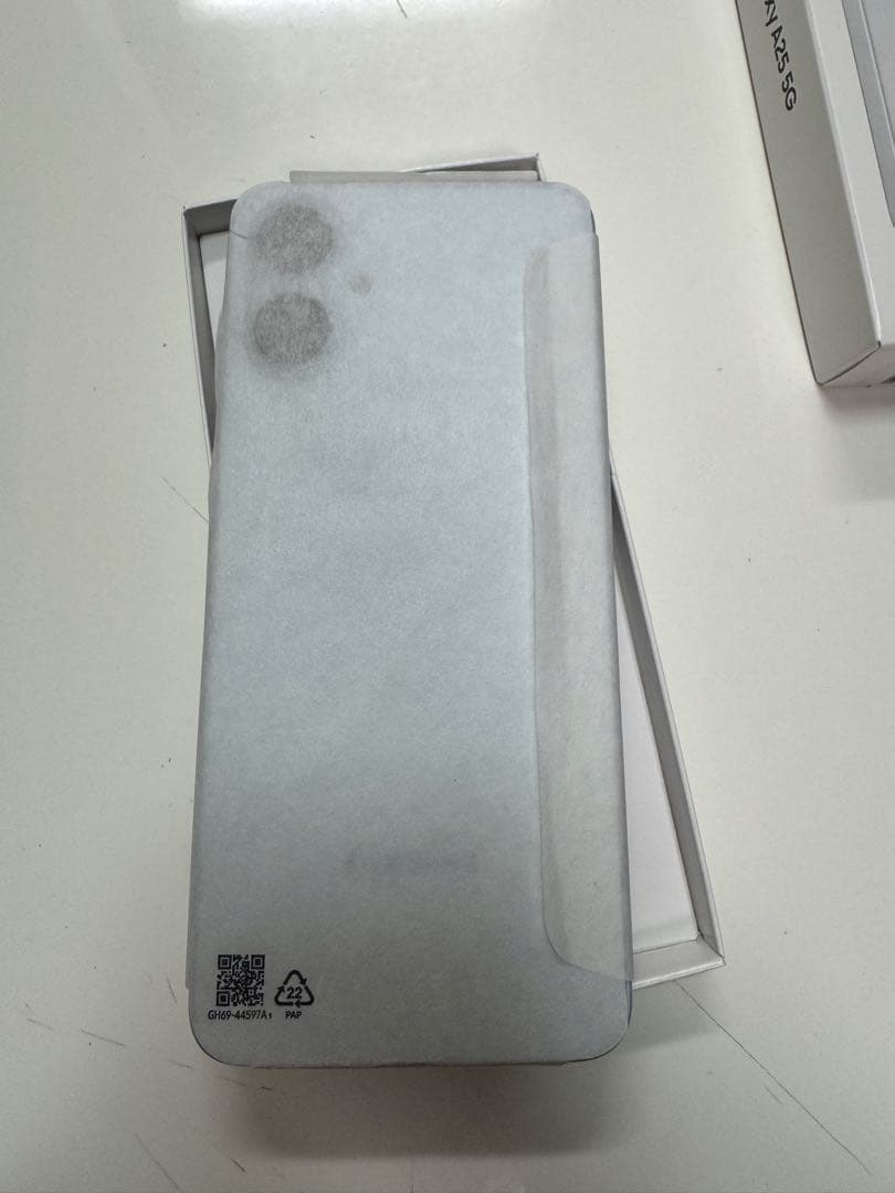 Samsung Galaxy A25 5G ホワイト