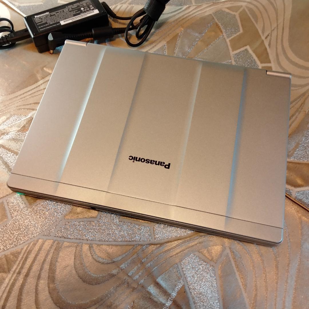 12インチ・10世代 i5 1920＊1200 256G パナソニックSV9