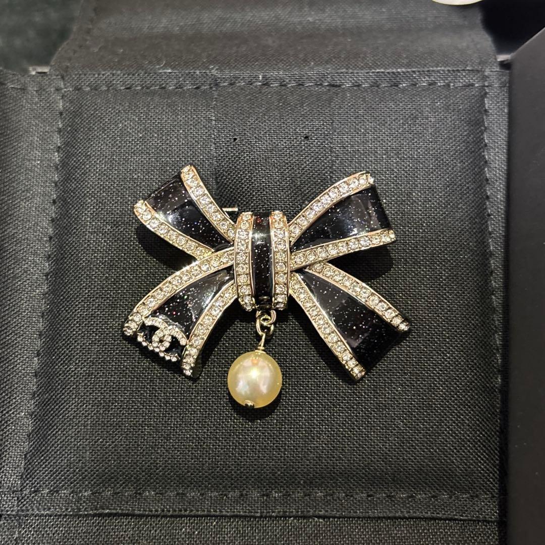 未使用 シャネル 25AW リボン パール ブローチ 希少