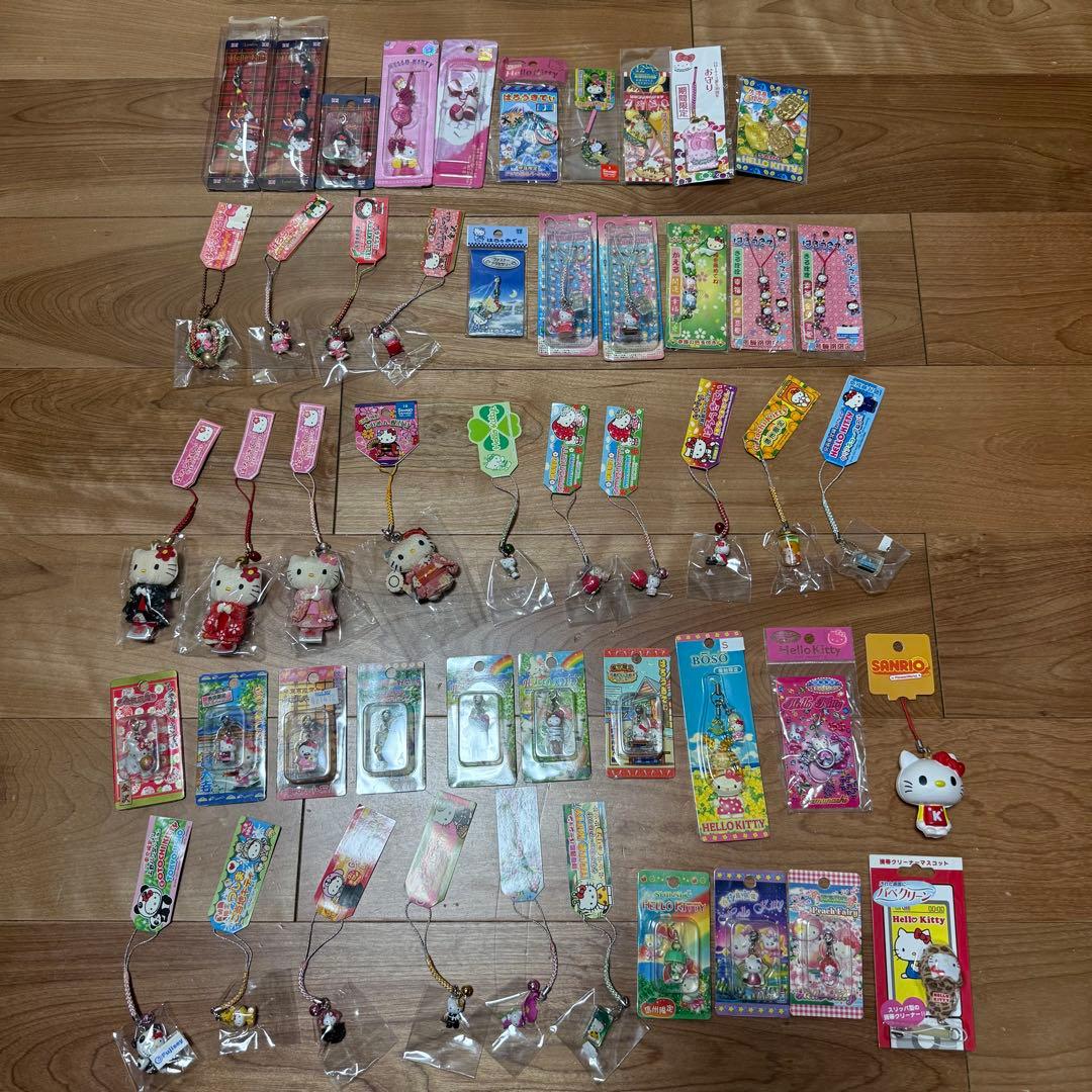 ご当地キティ　ファスナーマスコット　根付　プチタオル　他　500点