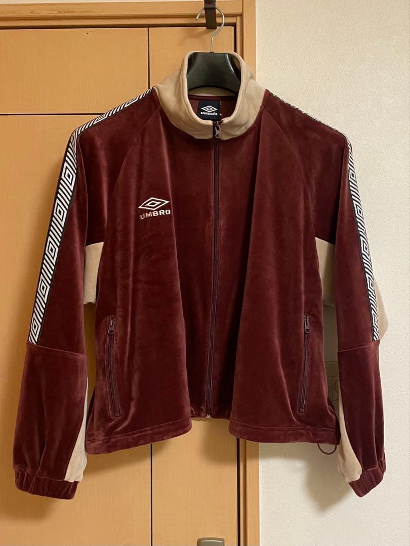 Tempalay × UMBRO ベロアトラックジャケット