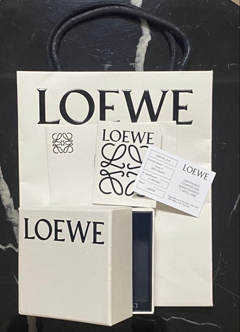 極美品　LOEWE アナグラム　ブローチ　シルバー　正規