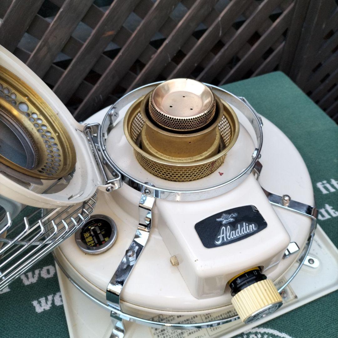 アラジン メン テナンス済。純正芯交換済。取り扱い説明書。ベージュ