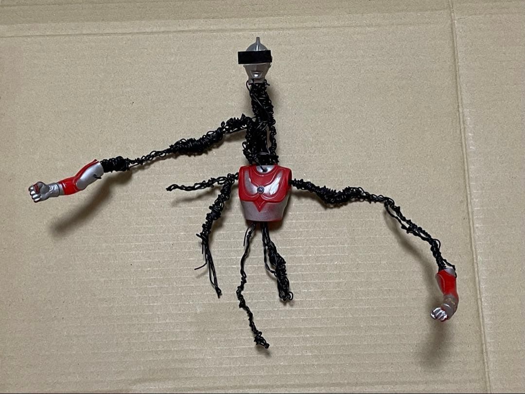 美術品　何かよくわからない　美術品