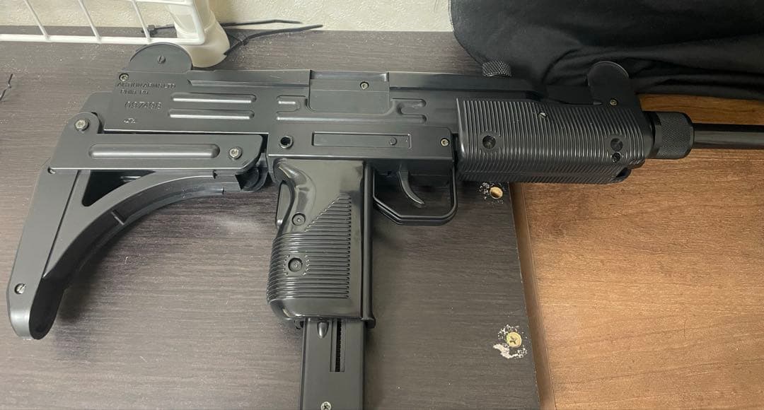 絶版　東京マルイ製　UZI　エアコッキング　完品　ほぼ未使用　10禁