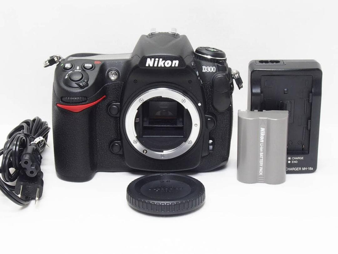 ■美品■ Nikon D300 ボディ 《 S数3033回 動作光学良好 》