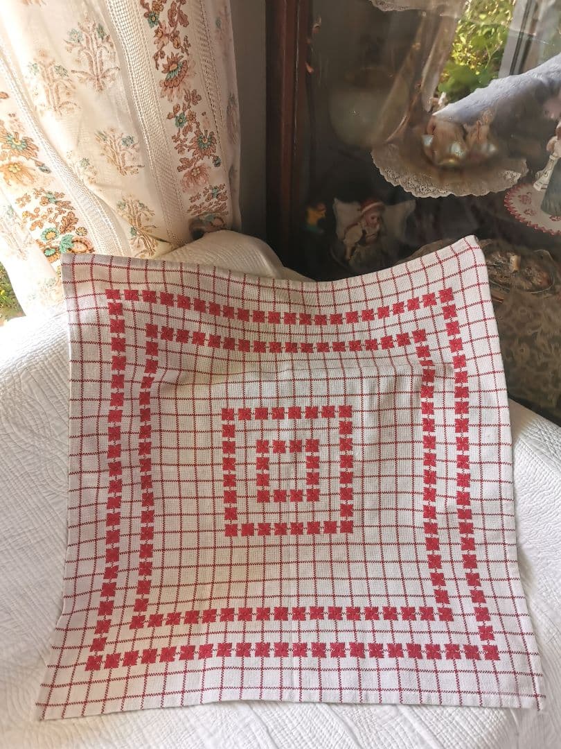 アンティーク フランス アルザス地方 赤糸花刺繍 チェック 大判リネンクロス