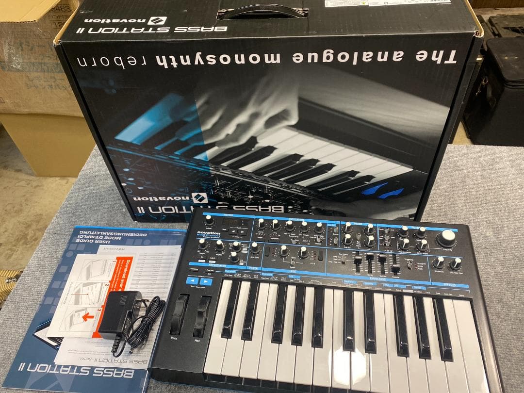 NOVATION BASS STATION 2 アナログ シンセサイザー