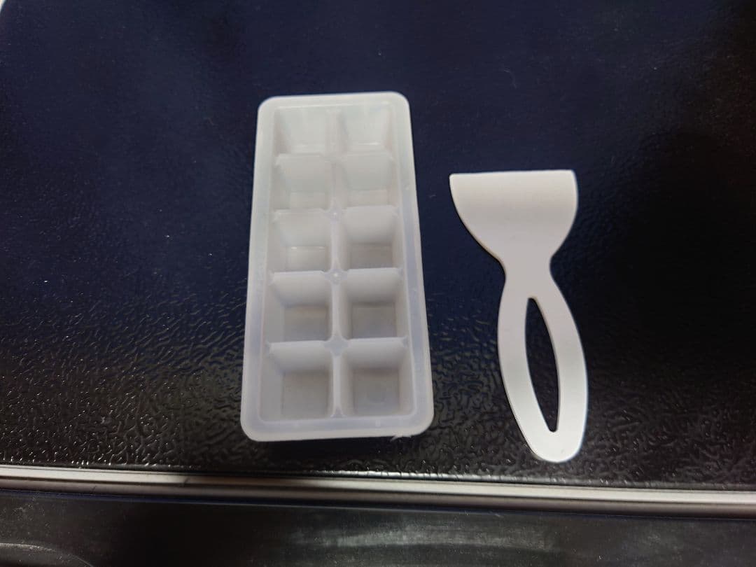 simplus 冷蔵庫1ドア 右開き ノンフロン ガラス仕切り棚 冷蔵切替可