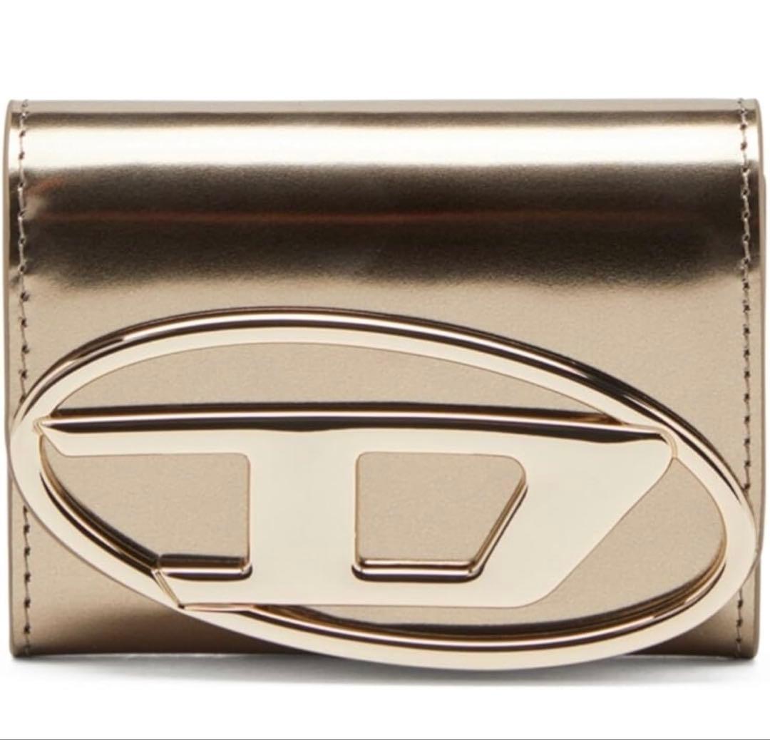 Dieselゴールド ケースと￼カ￼—とケース