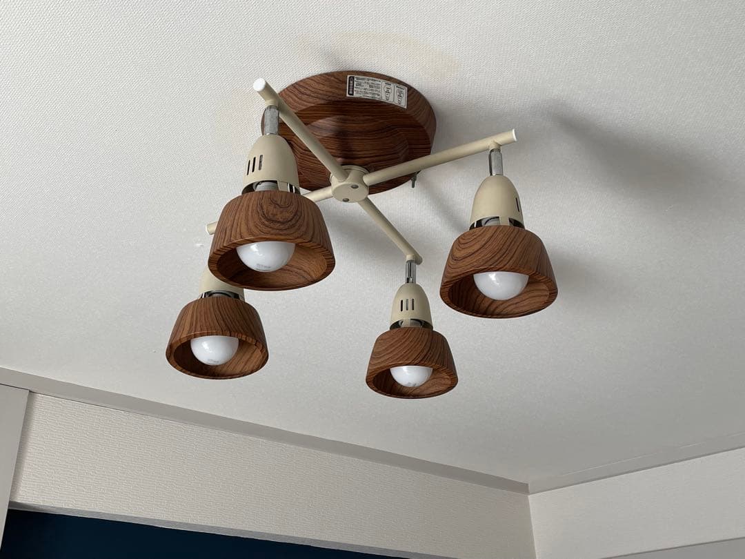 美品　アートワークスタジオ　スポットライト　4灯　電球付き