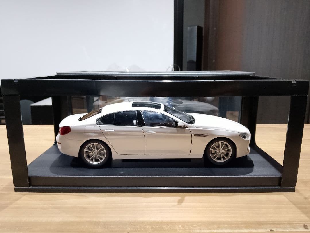 1/18 BMW 6シリーズ　グランクーペ　ディーラー品　ミニカー　ホワイト