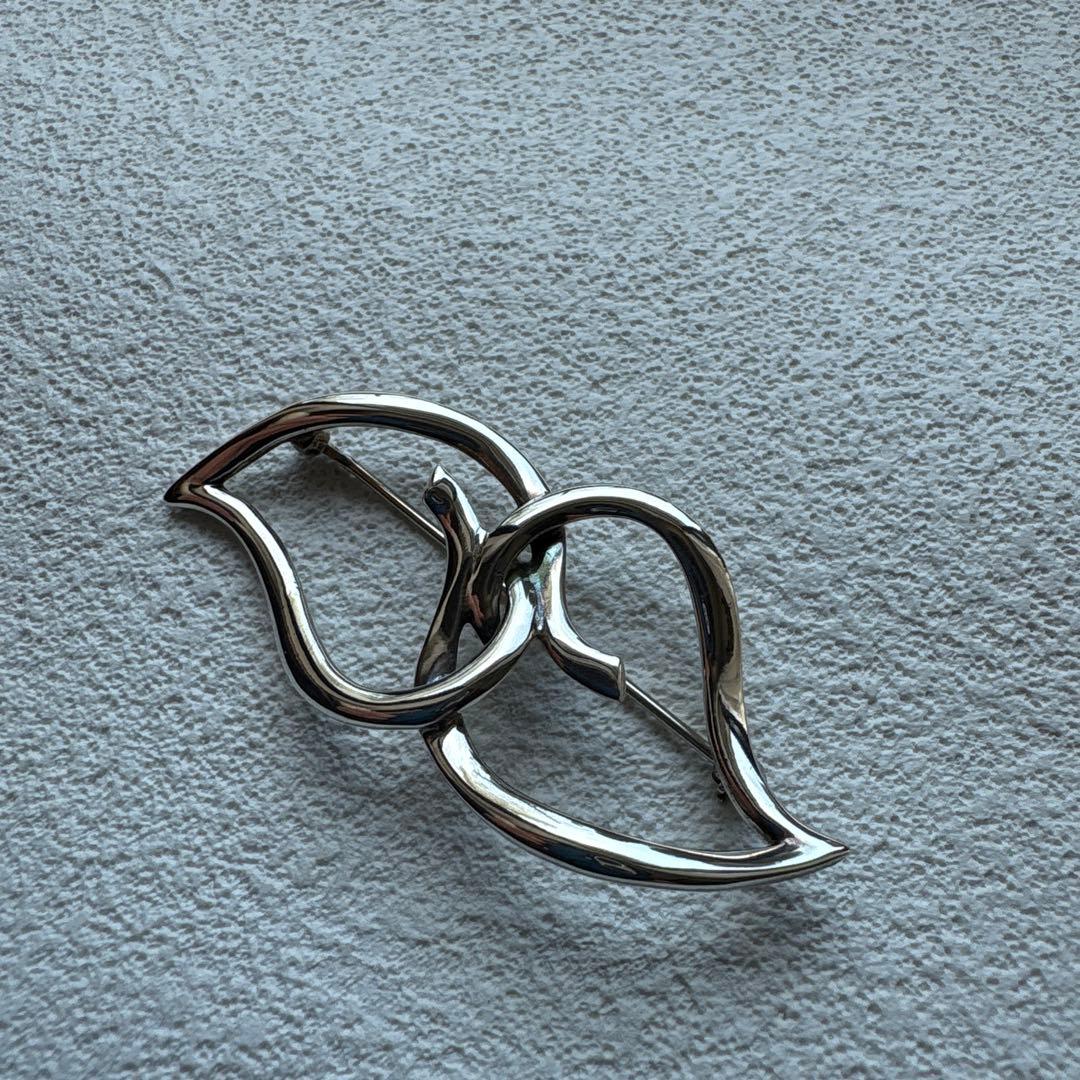 Tiffany broach ティファニーブローチ　ダブルリーフ