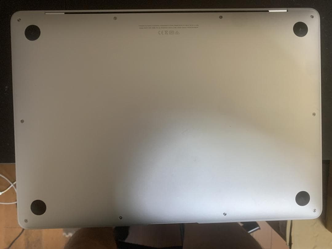 極美品 MacBook Air A2337 2020 M1/8GB/512GB