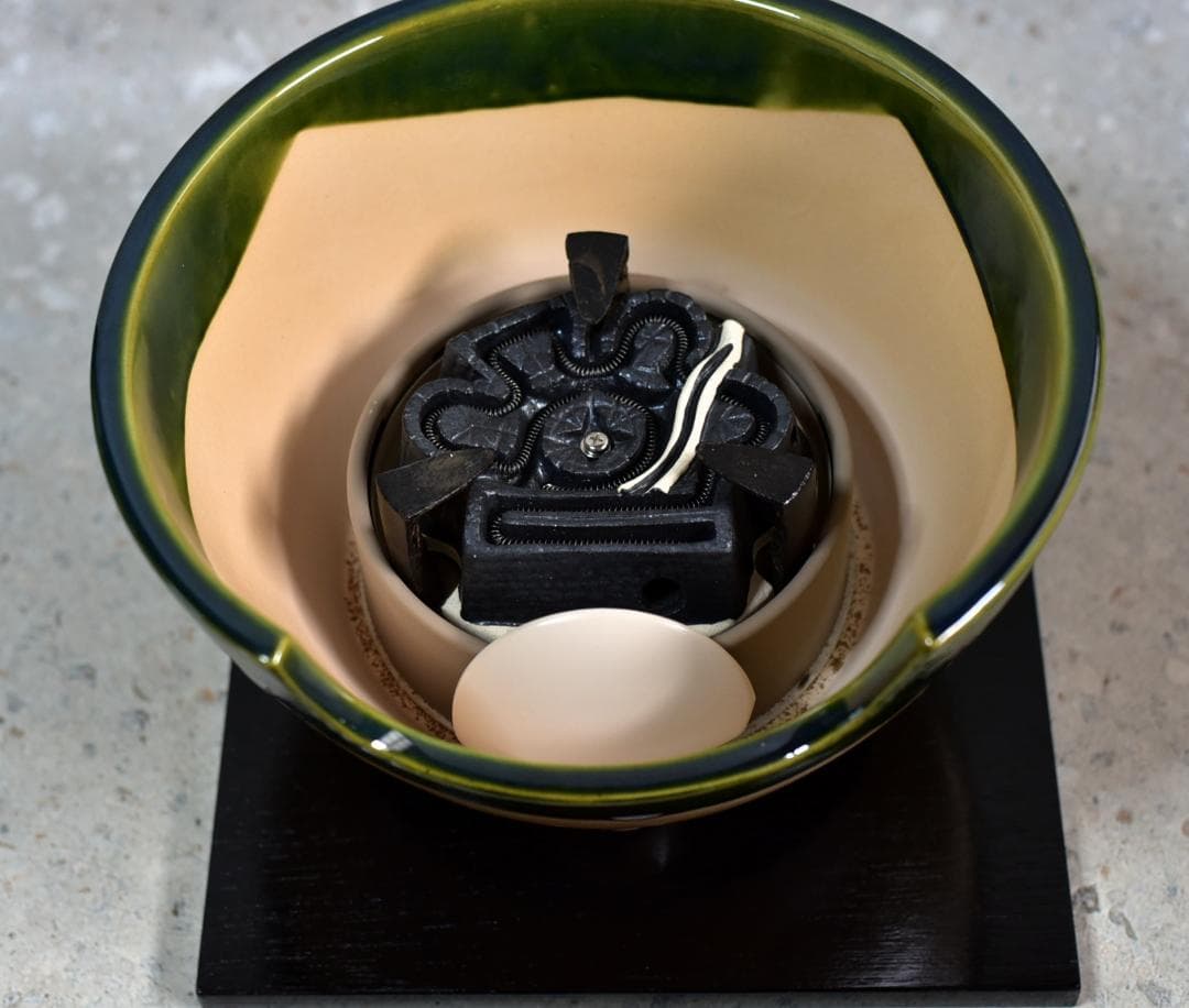 野々田風炉型紅鉢織部焼　電熱器　ヒータ－　お茶道具／共箱