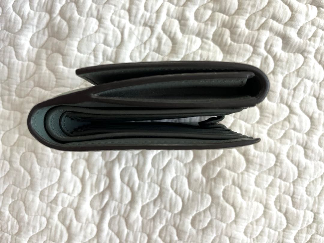 フェンディ 二つ折り財布ピーカブー セレリア 8M0438 ミントグリーン