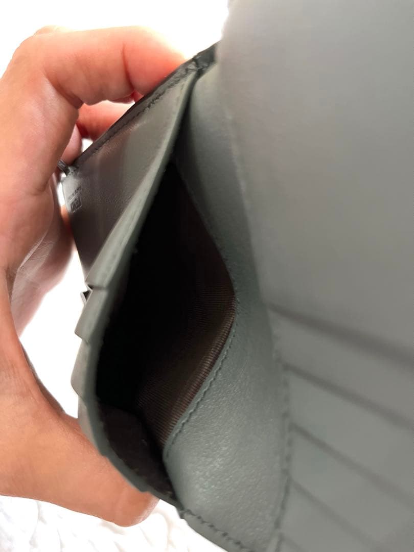 フェンディ 二つ折り財布ピーカブー セレリア 8M0438 ミントグリーン