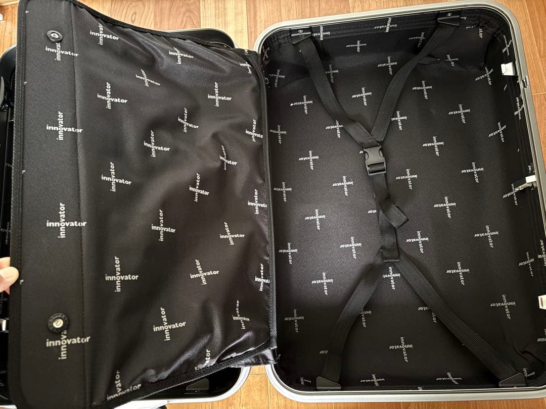 innovatorスーツケースINV22E ポーチ ステッカー収納袋タグ有54L