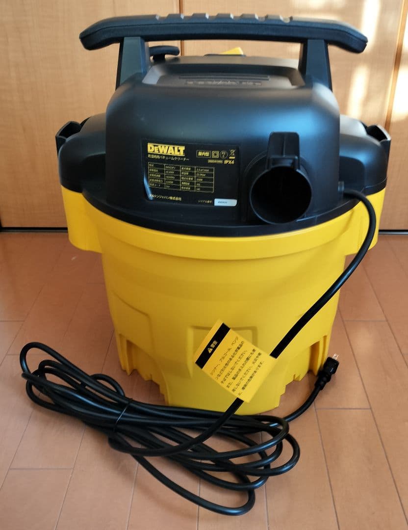 業務乾湿両用 バキュームクリーナー 掃除機 デウォルト DeWALT 付属品多数