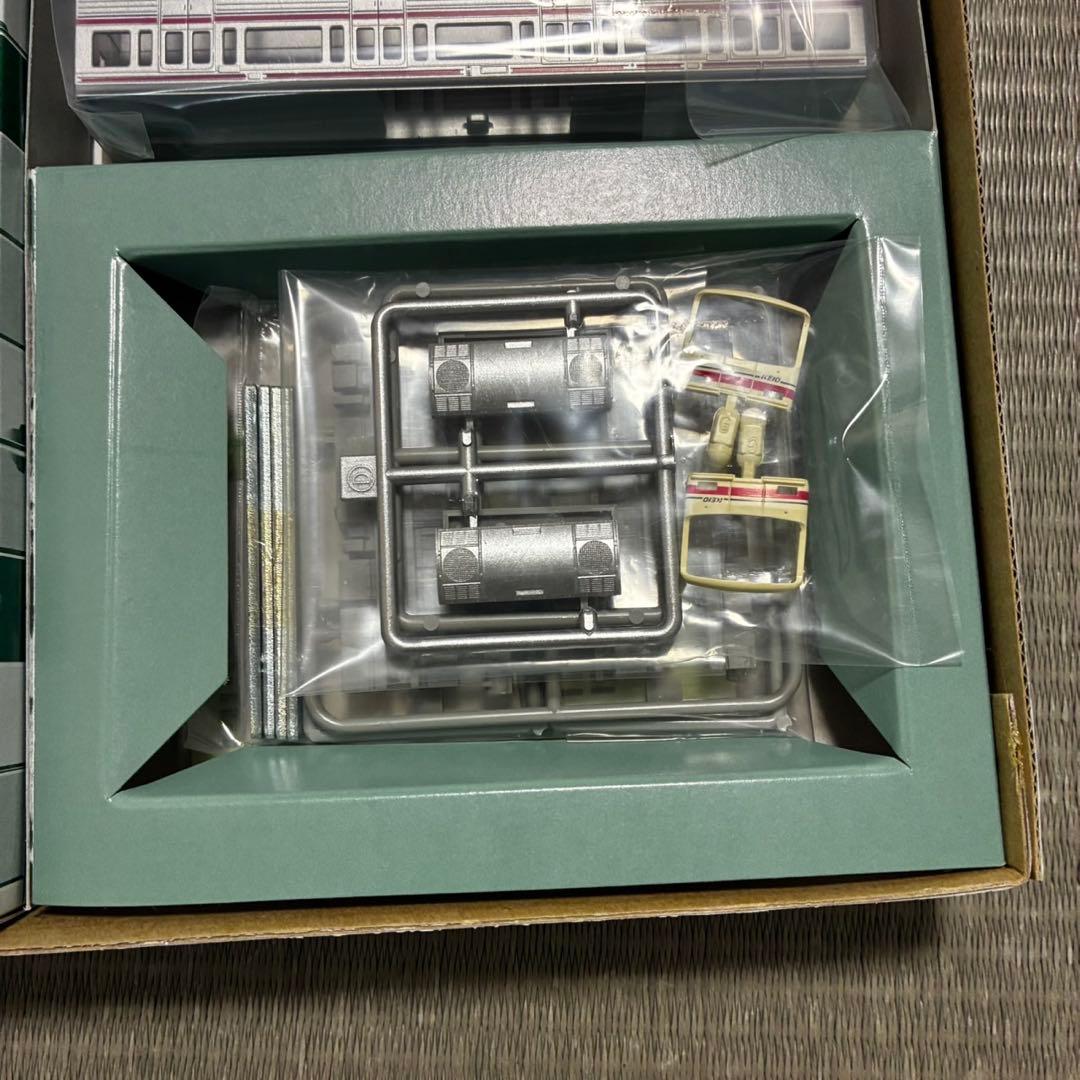 【未開封】京王 8000系 4輛編成トータルセット ＋2輛増結セット　塗装済み