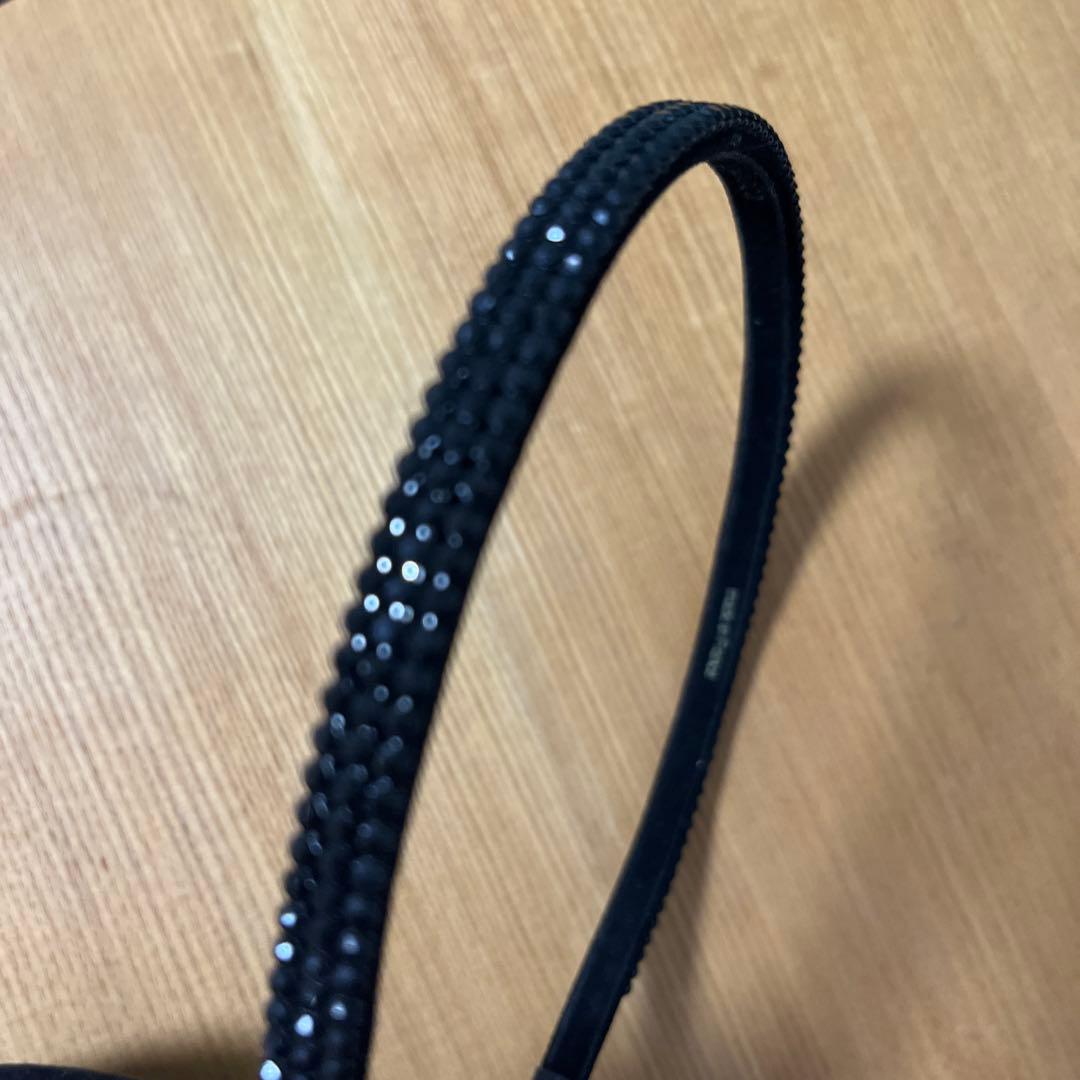 accca ブラック スワロフスキー　カチューシャ　 収納袋付き