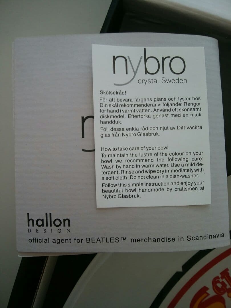 【全世界限定500枚】 スウェーデン製　ビートルズ　ガラス・プレート